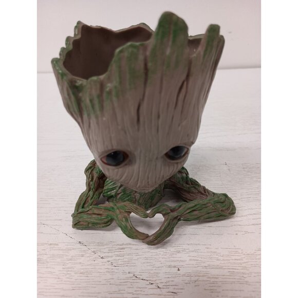 Guards of The Galaxy Baby Groot Tree Man Heart Hands Flower Pot Action Figure - Picture 2 of 9